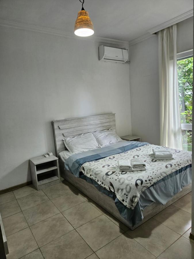Guest House Junona Makhinjauri Bagian luar foto