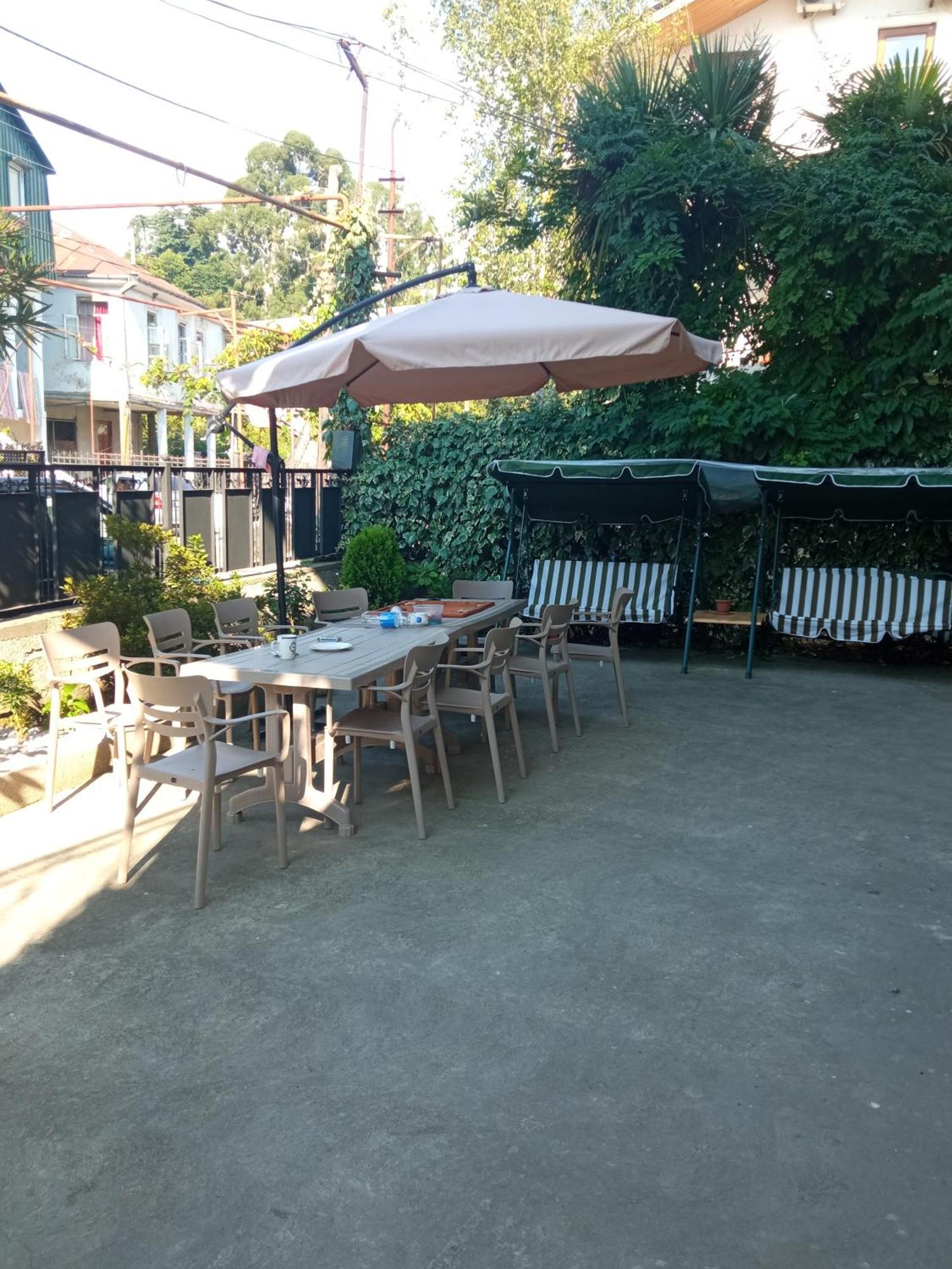 Guest House Junona Makhinjauri Bagian luar foto