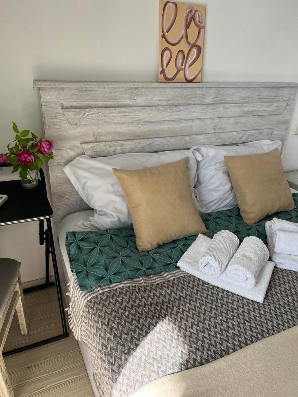 Guest House Junona Makhinjauri Bagian luar foto